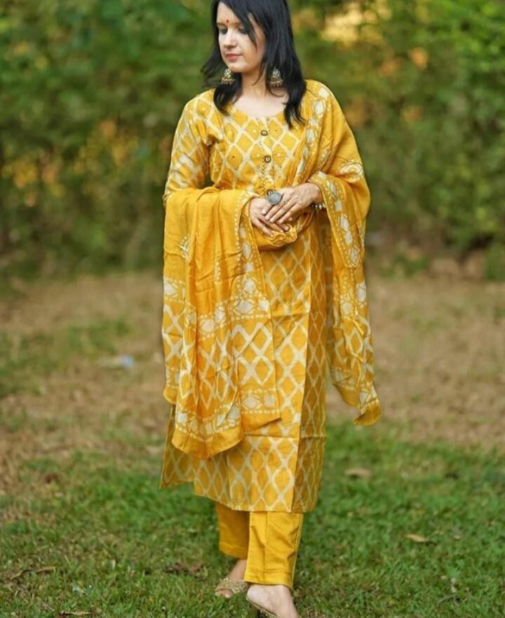 Cotton Pakistani Style Salwar Kameez – Readymade Women’s Indian Wedding Suit