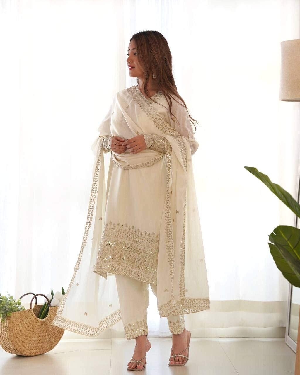 Chinon silk Designer Pakistani Salwar Kameez Set  Wedding & Party Wear White