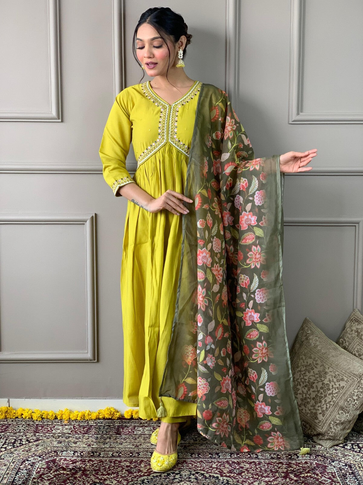 Chanderi Jacquard Zari Work Suit with Net Dupatta – Flared anarkali gown