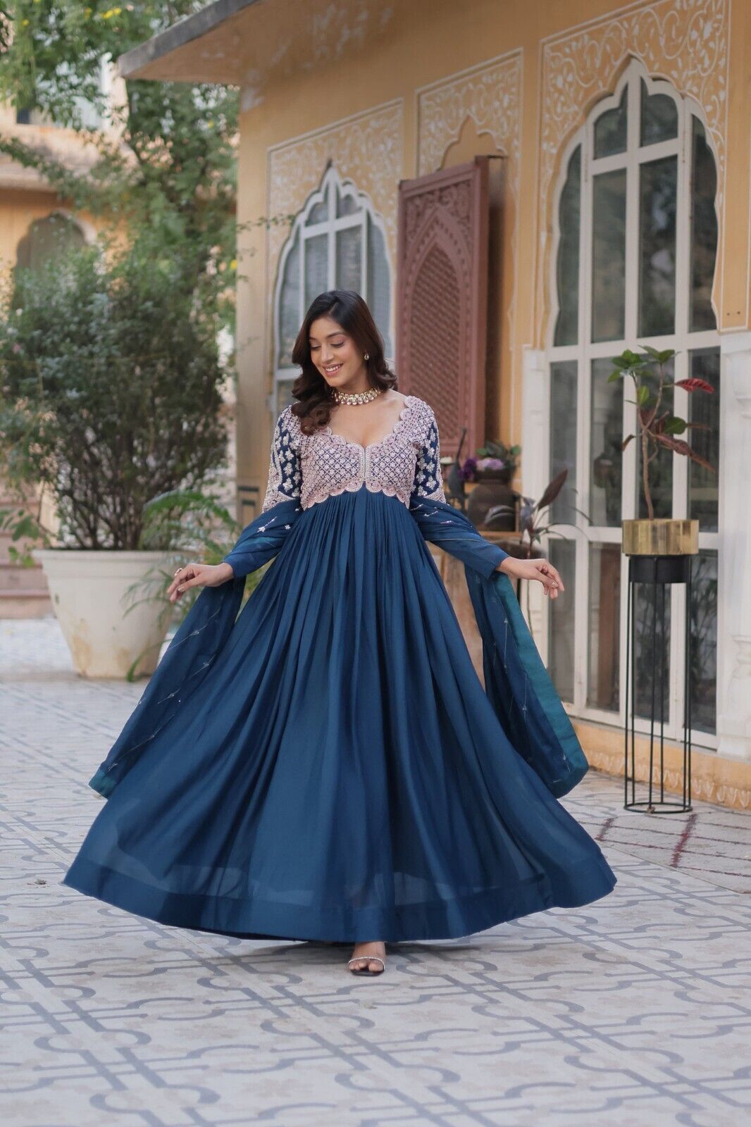Bollywood-Inspired Pakistani Indian Wedding Flared anarkali Gown Set suit
