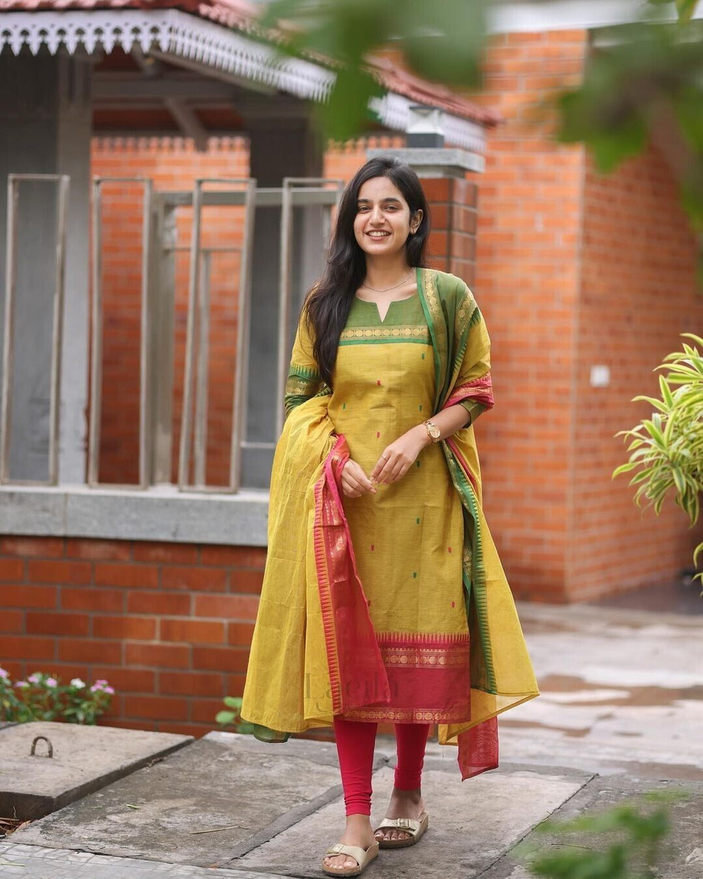 Pakistani Casual Yellow Cotton Solid & Kanchi Lining Cotton Salwar Kameez Women