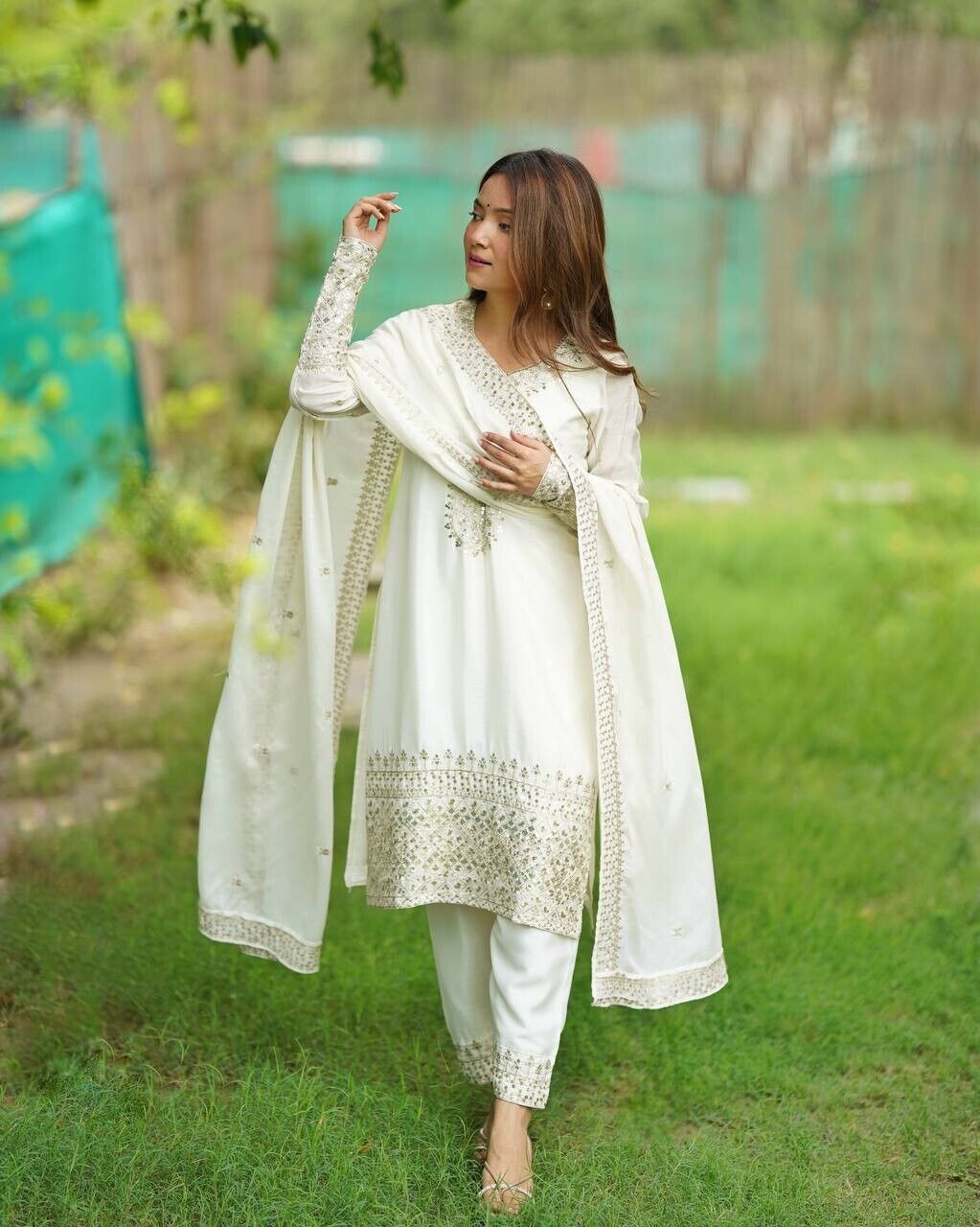 Chinon silk Designer Pakistani Salwar Kameez Set  Wedding & Party Wear White