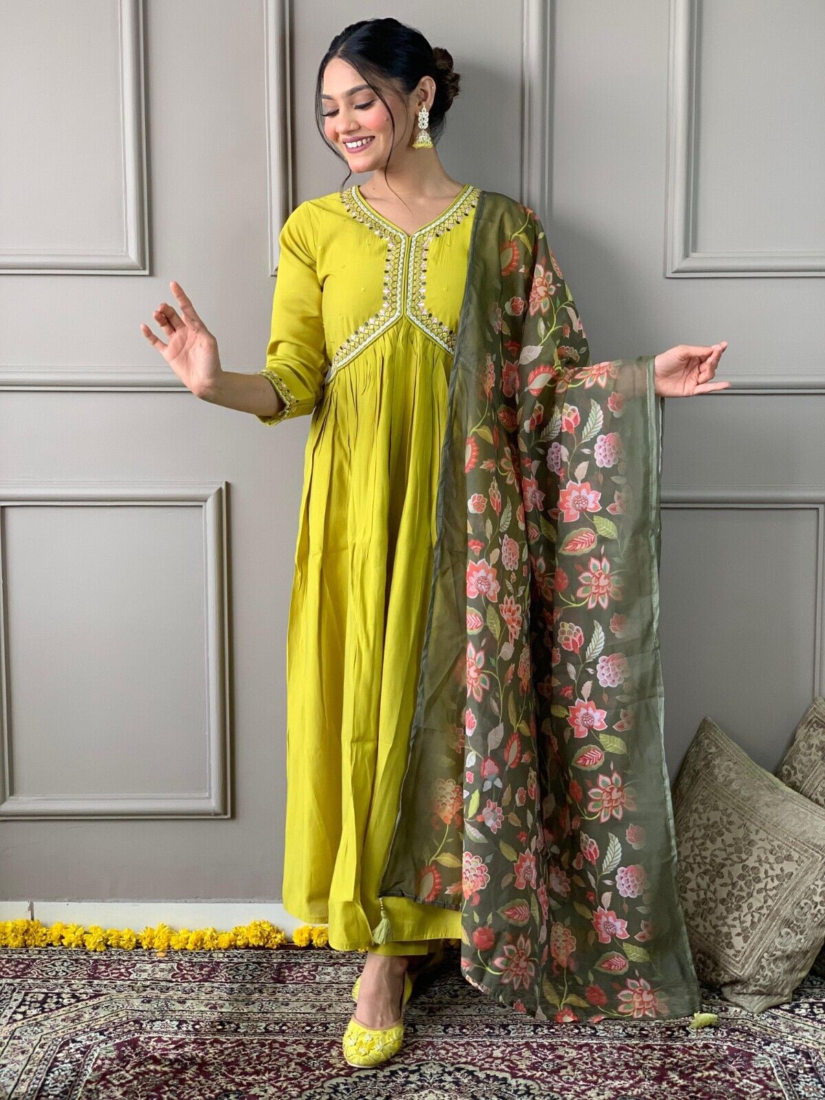 Chanderi Jacquard Zari Work Suit with Net Dupatta – Flared anarkali gown