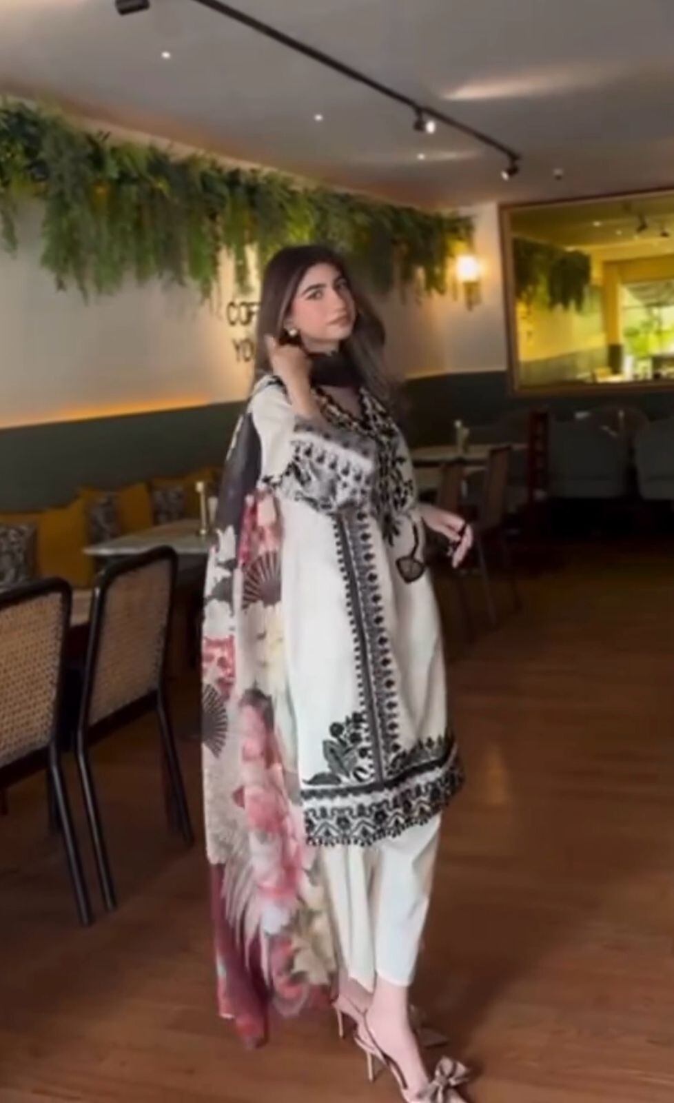 Georgette Salwar Kameez Thread work  Party Wear Dress Bollywood Suit Sharara