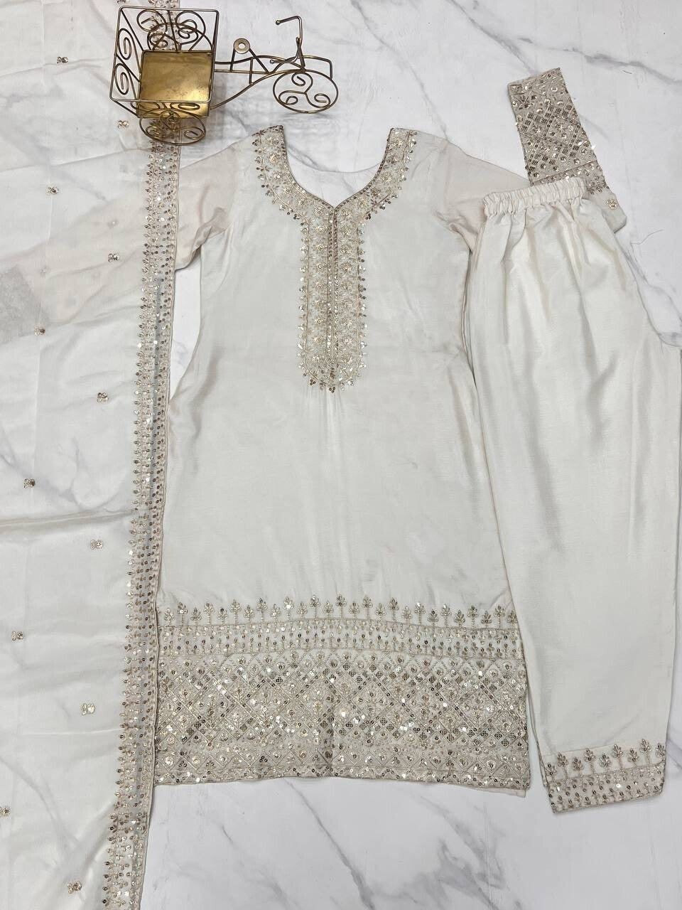 Chinon silk Designer Pakistani Salwar Kameez Set  Wedding & Party Wear White