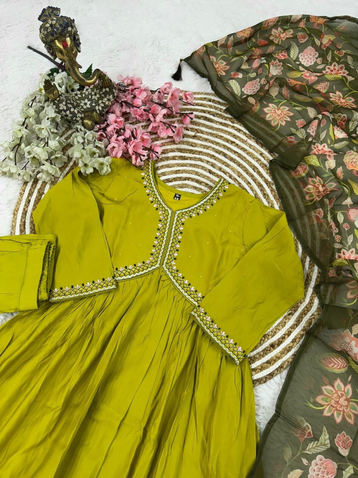 Chanderi Jacquard Zari Work Suit with Net Dupatta – Flared anarkali gown
