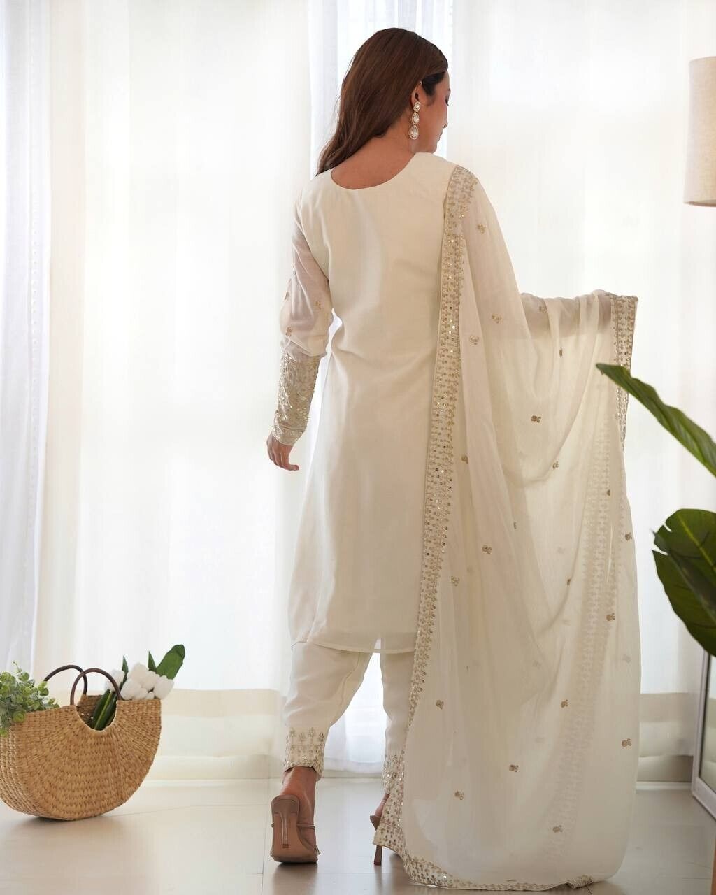Chinon silk Designer Pakistani Salwar Kameez Set  Wedding & Party Wear White