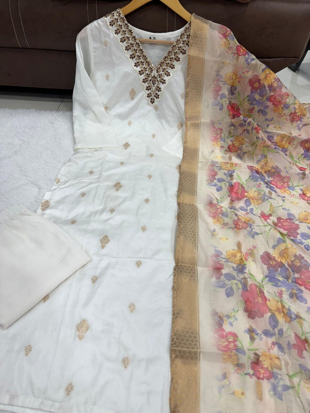 Elegant Cotton Straight Suit with Handwork – 3-Piece Set Salwar kameez