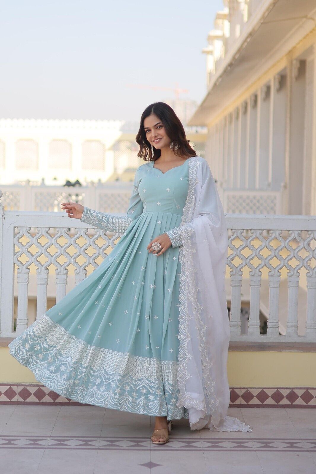 Long Georgette zari Designer Indian Partywear Wedding Anarkali  Gown Women