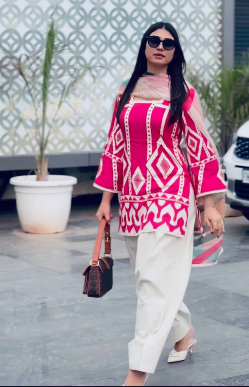 Pink & White Designer Farsi Salwar Suit WIth Chiffon Duppatta Suit set